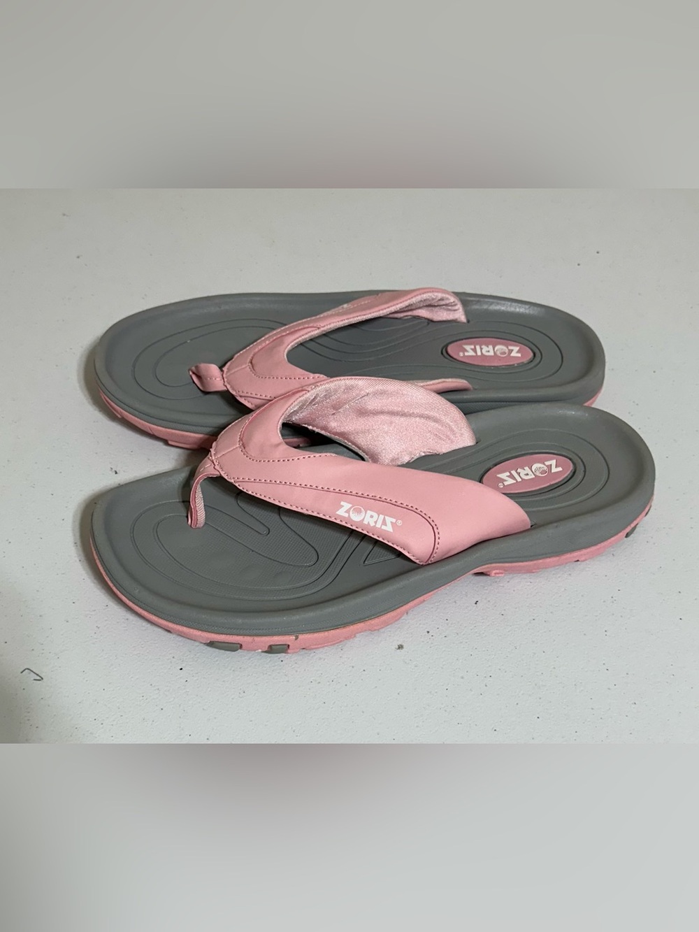 New Zoriz Golf Thong  Sandals Removable Cleats Men’s 10 Women’s 11 Pink NWOT